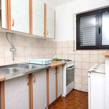 6732b Daire Sućuraj
